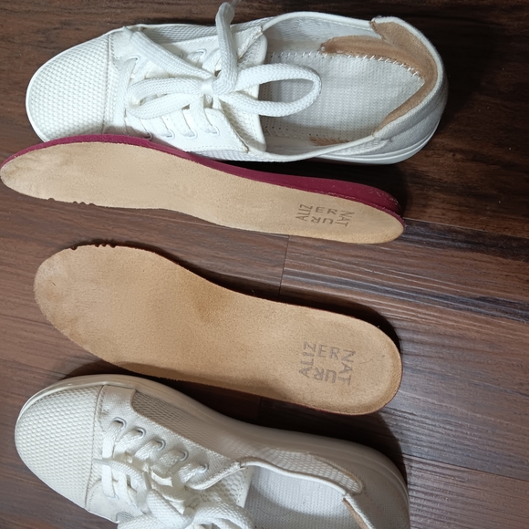 Naturalizer Mesh Sneakers - Picture 6 of 8